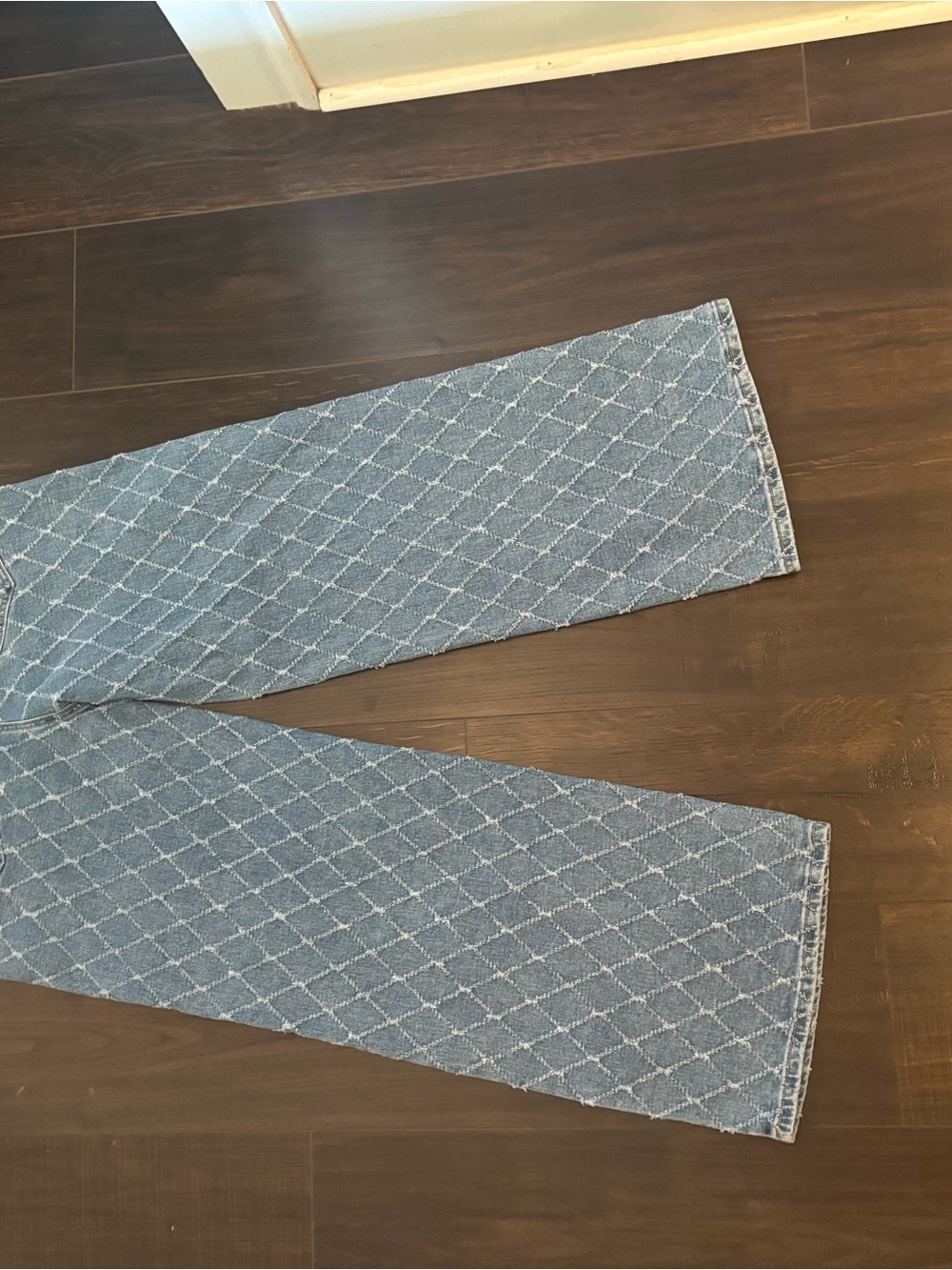 Diamond-Pattern Light Blue Flare Jeans - Picture 2 of 6